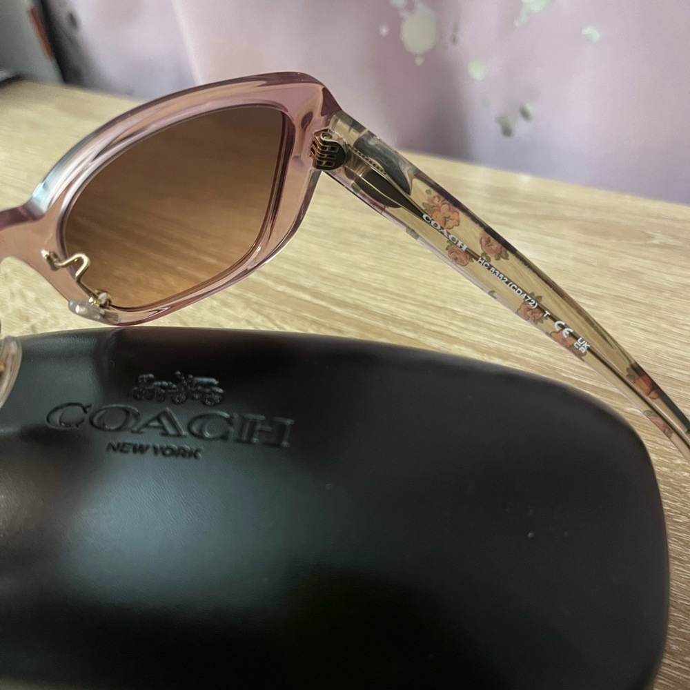 Coach Sunglasses Women - Picture 4 of 5